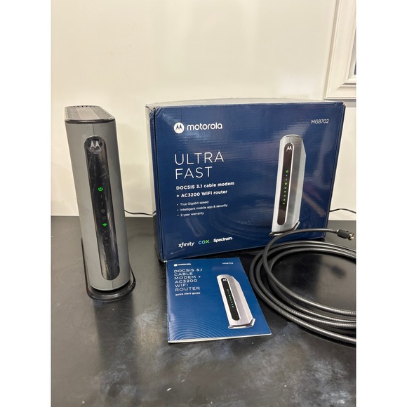 Motorola Ultra Fast DOCSIS 3.1 Cable Modem + Wi-Fi Router - Picture 2 of 8